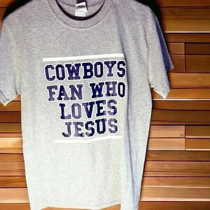 Cowboys Fan Who Loves Jesus T-shirt Christian, Football Fan Small NEW